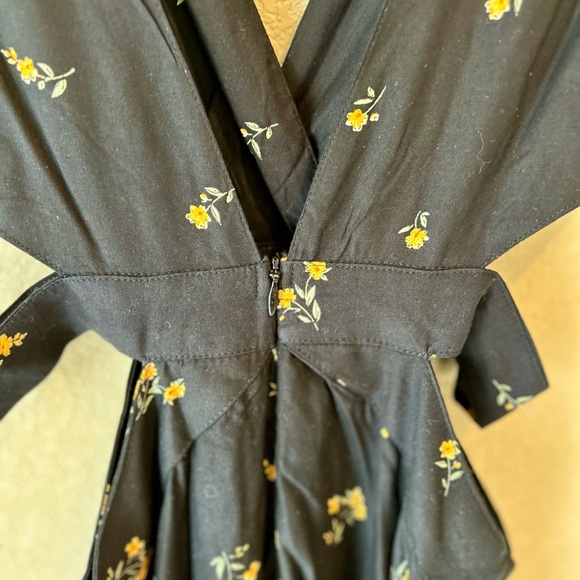 Tally Weijl Black Floral Maxi Dress NWT Size S Cutout Waist Feminine Beachy - Picture 6 of 10